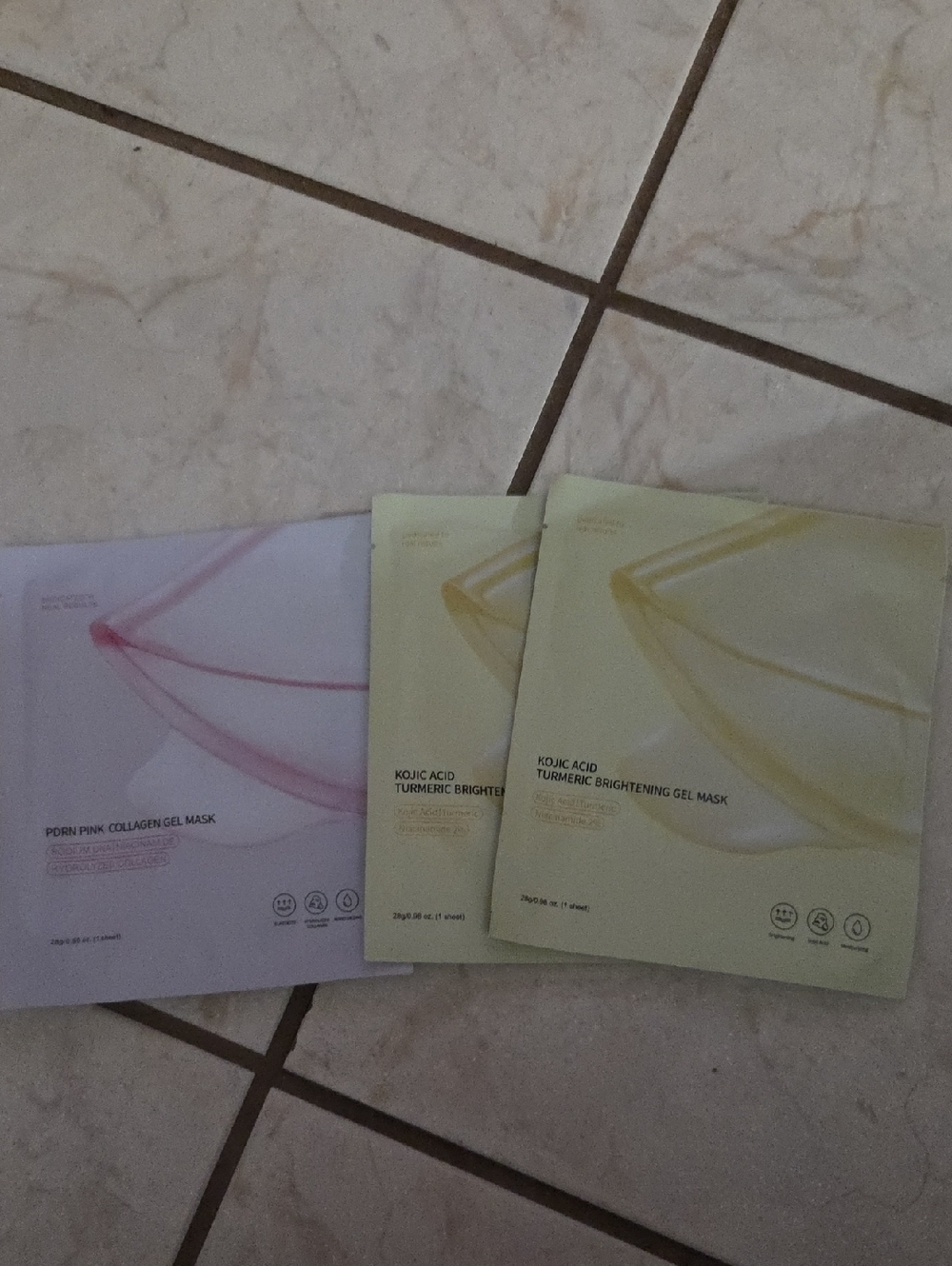 Kojic Acid Turmeric Brightening Gel Face Masks - Yellow